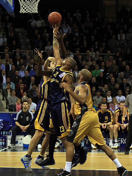 随后通过参 随后通过参